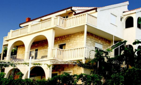 Apartment in Trogir with Seaview, Terrace, Air condition, WIFI (4655-2)